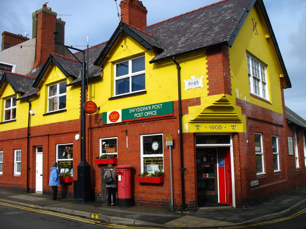 The bright yellow Beaumaris post office from 1908