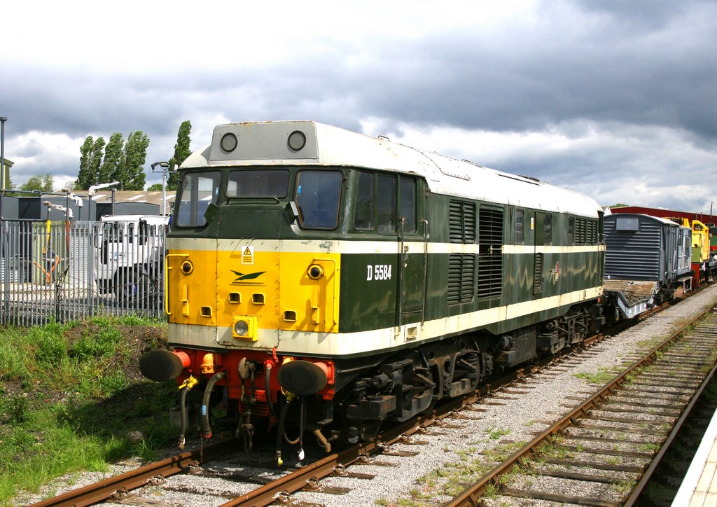 Brush Type 2 Class 31 A1A-A1A No.D5584 at Leeming Bar,Wensleydale Railway 12th May 2007