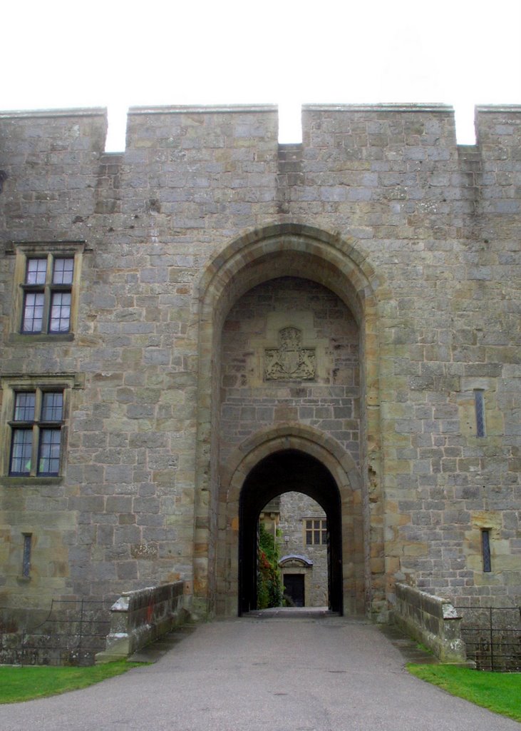 Chrik Castle entrance
